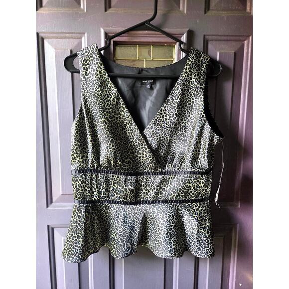 New Nine West Top Leopard Print Womens size small zip up side Cute!!! - Picture 1 of 7